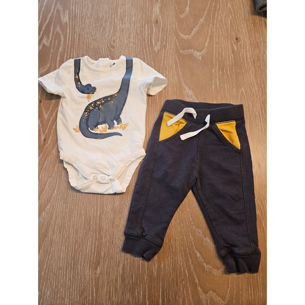 Tommy bahama baby boy outfit 3-6 mos